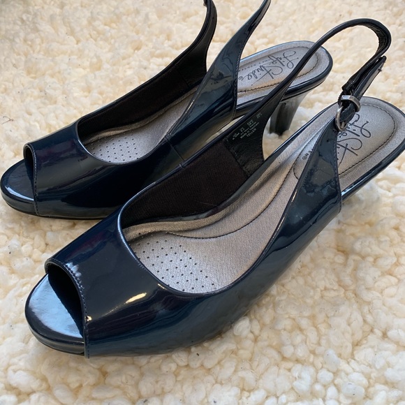 lifestride teller slingback pumps